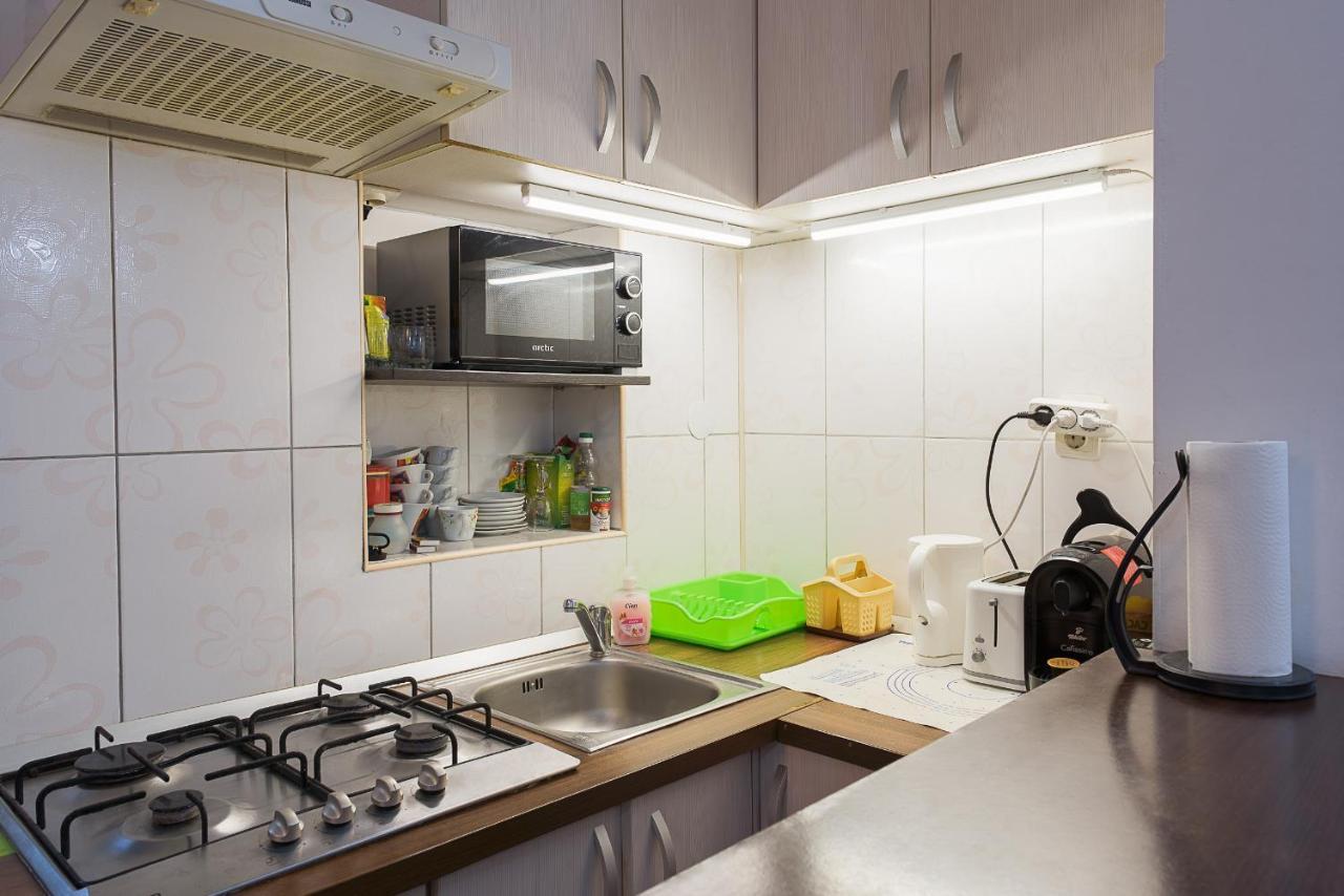 Center Walking Apartment And Room 부쿠레슈티 외부 사진