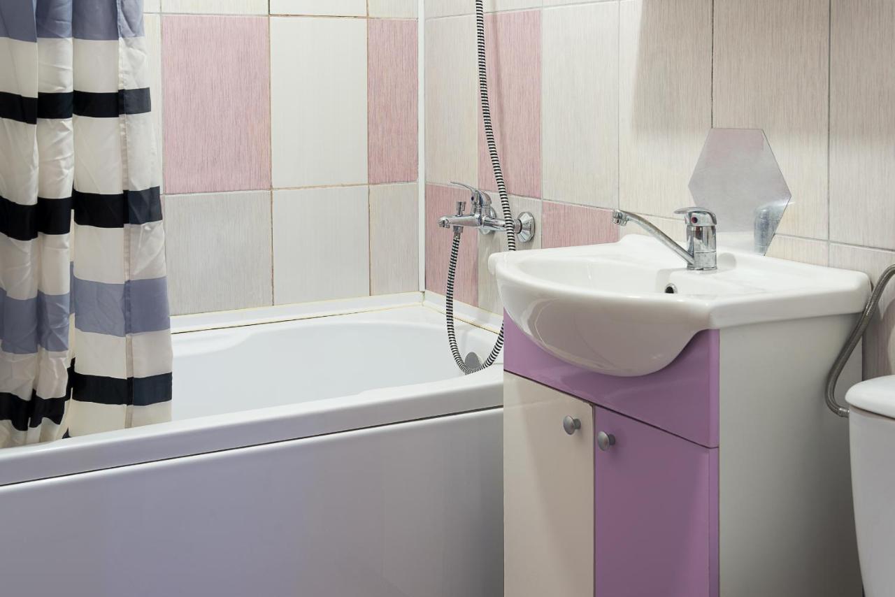 Center Walking Apartment And Room 부쿠레슈티 외부 사진