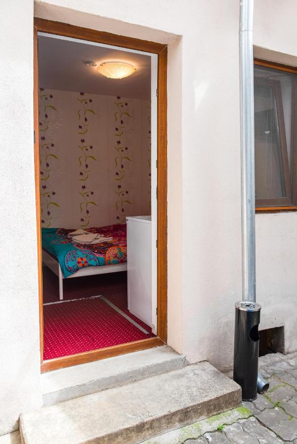 Center Walking Apartment And Room 부쿠레슈티 외부 사진